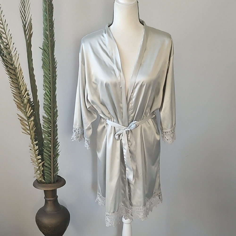 *PRICE DROP*
Kennedy Blue Green Silky Robe with Knit Lace Trim OSFMA